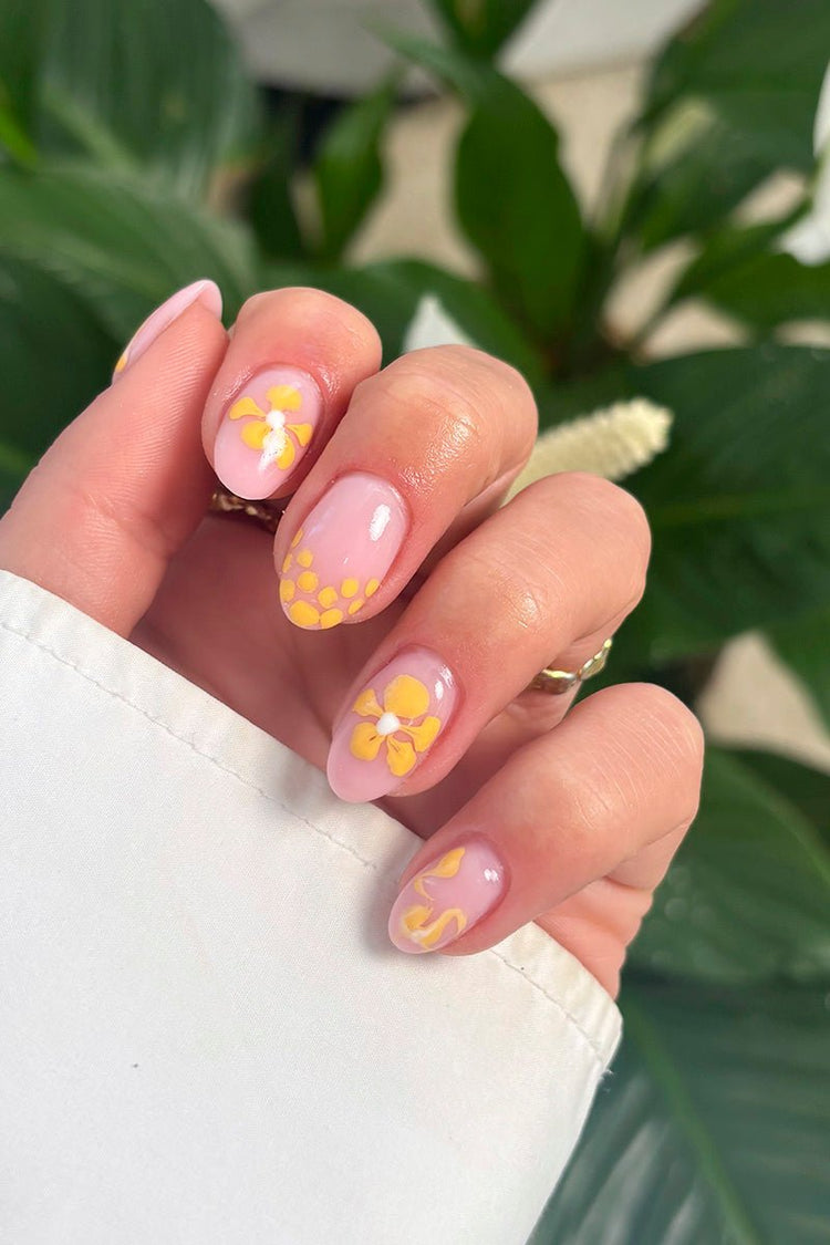 Yellow Bloom Look | Nailster Denmark